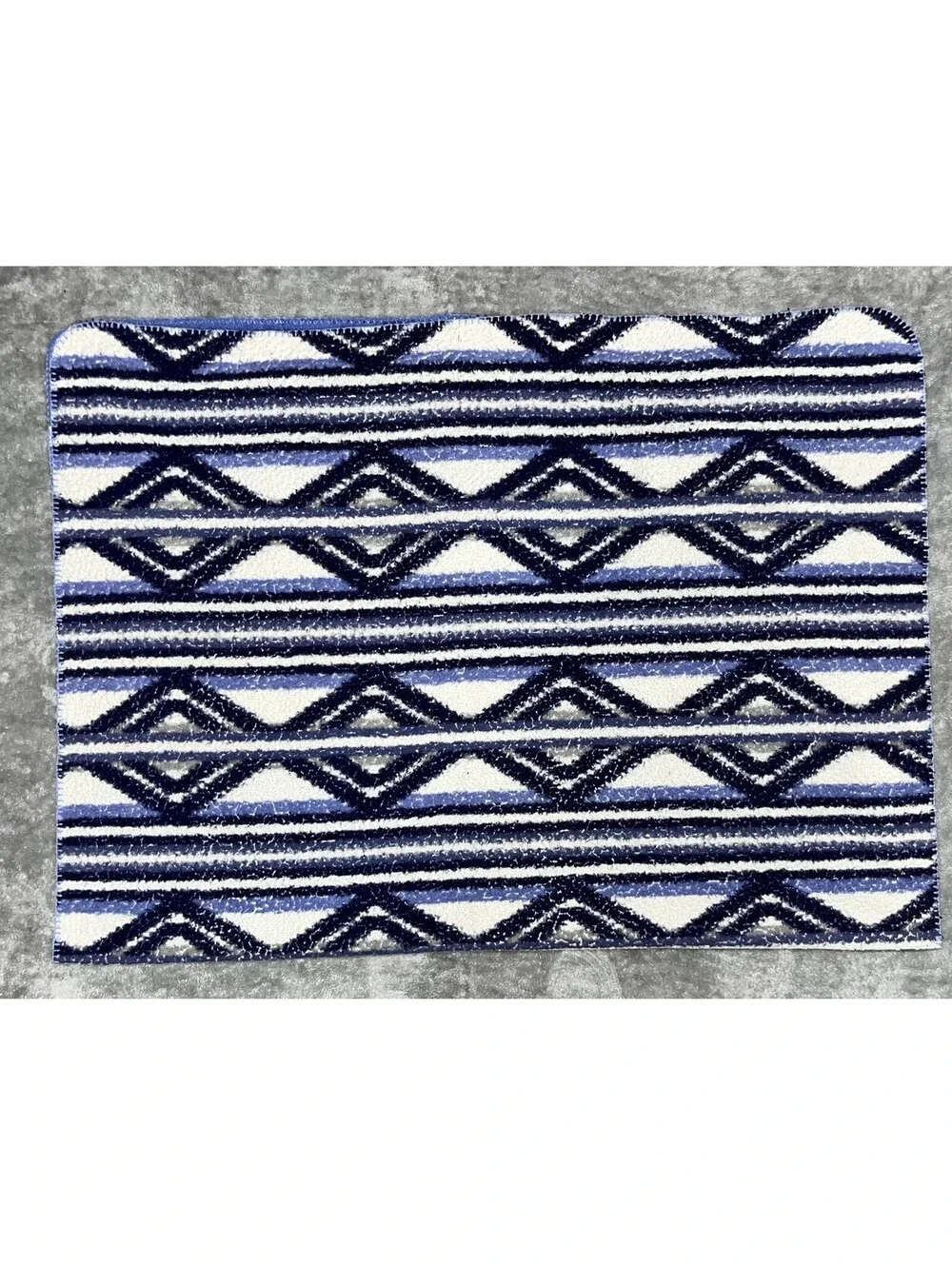 Pendleton Home Collection Wool Blanket 72” X  48”  Blue White Gray Black Aztec